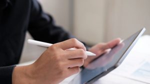 Conveyancer using electronic settlement service