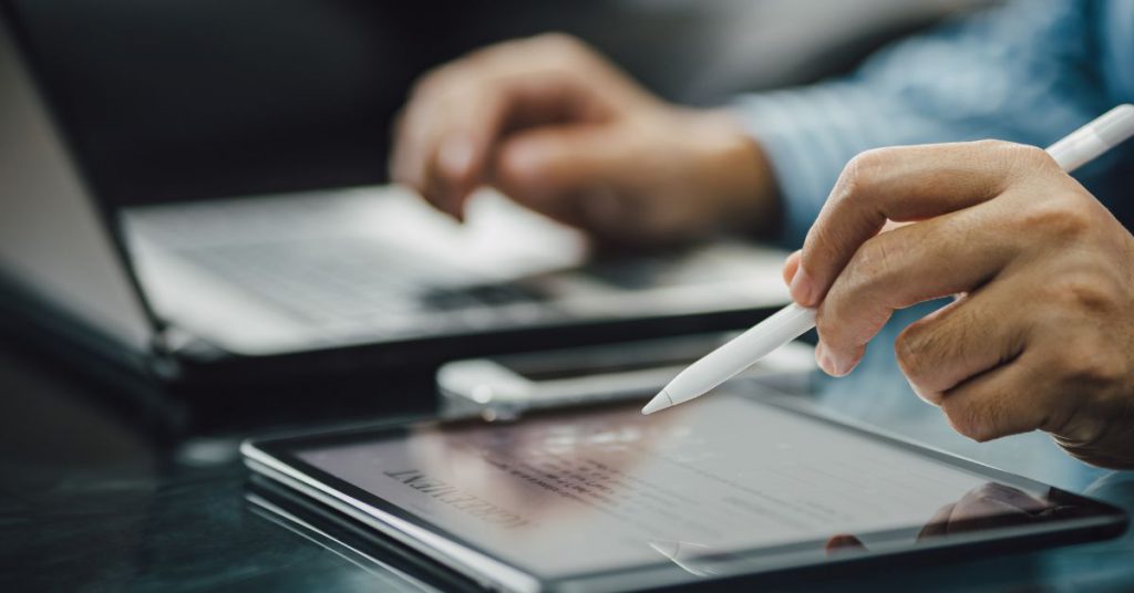 Using integrated digital contract tool eCOS+